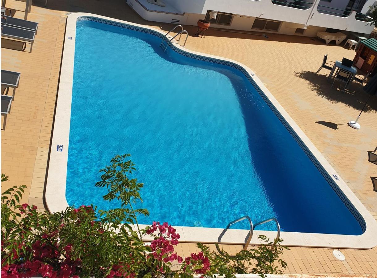 Appartamento Casa agradável com piscina partilhada Albufeira Esterno foto